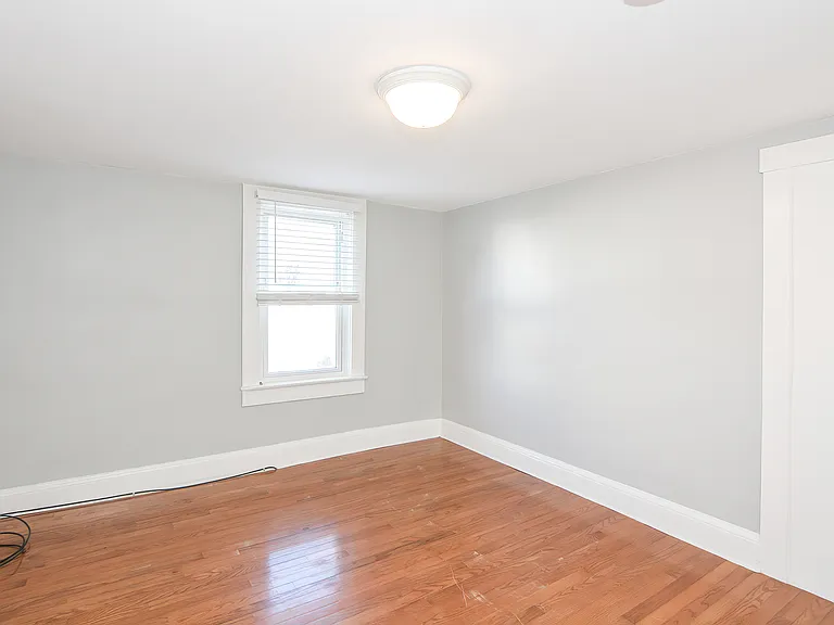 39 Bourne St #1 — Photo 7