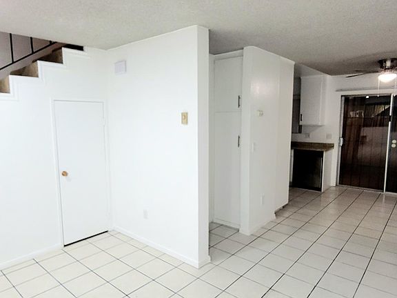 2nd image of 1143 Emerald Ave