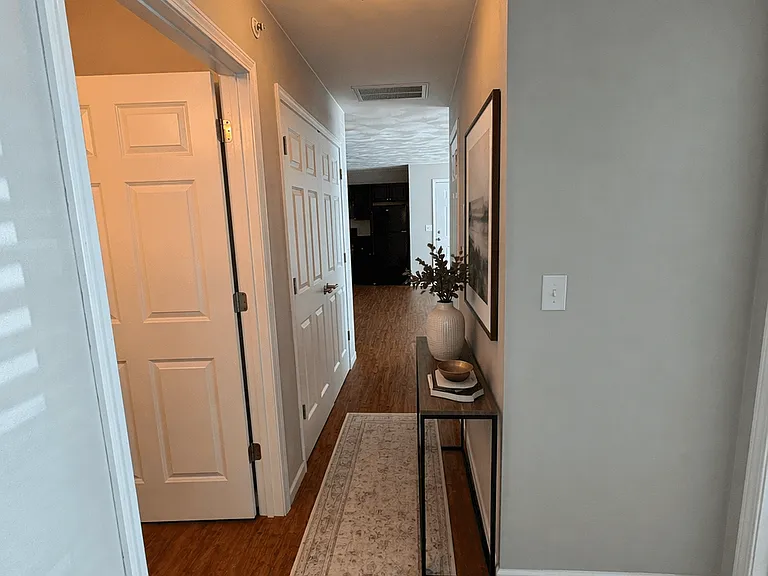 280 Douglas Ave — Photo 6
