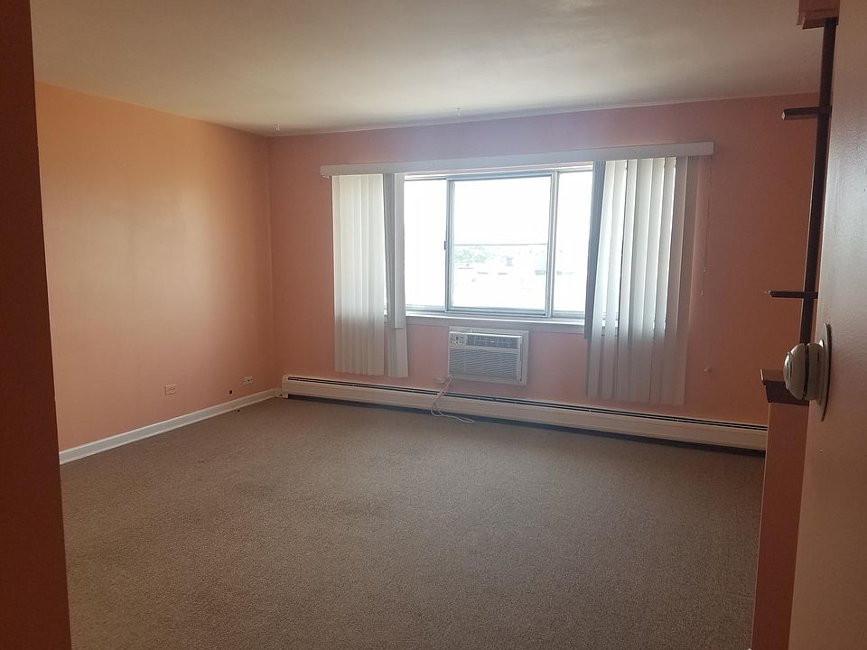 1st image of 9226 Seymour Ave APT 2E