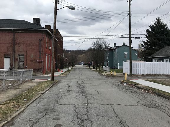 4th image of 422 Clinton St
