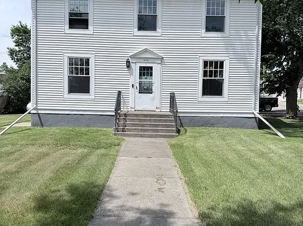 902 Ash St, Lisbon, ND 58054
