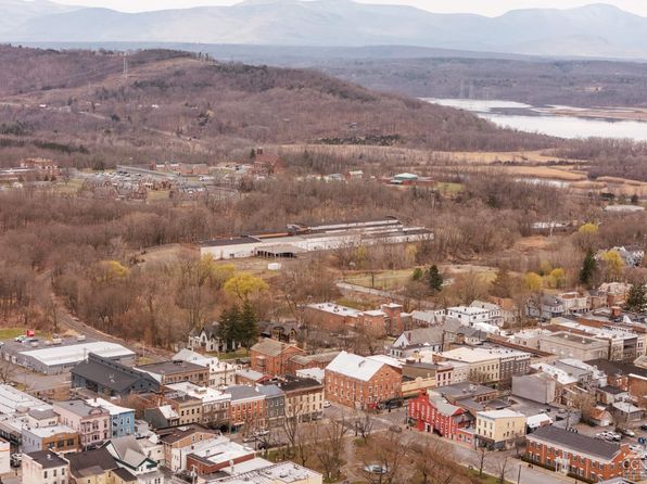 705 Warren St, Hudson, NY 12534