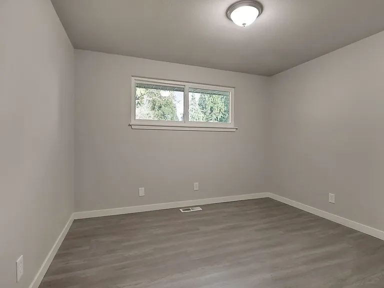 1625 Alder St SE — Photo 11
