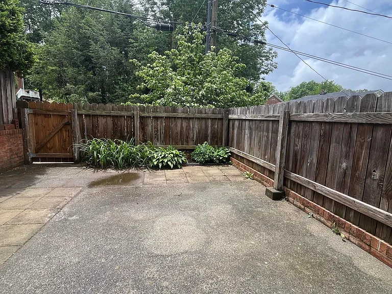 2429 Avenham Ave SW #7 — Photo 8