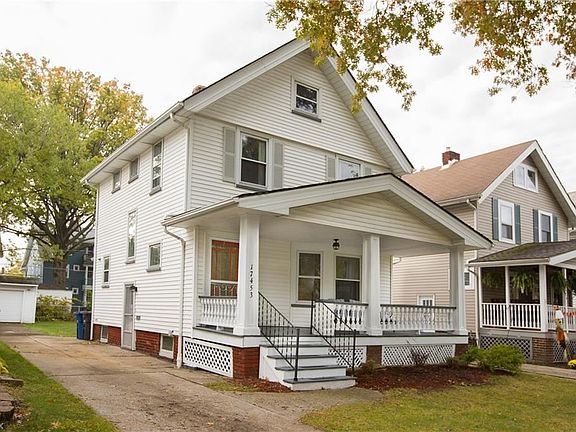 3rd image of 17453 Woodford Ave