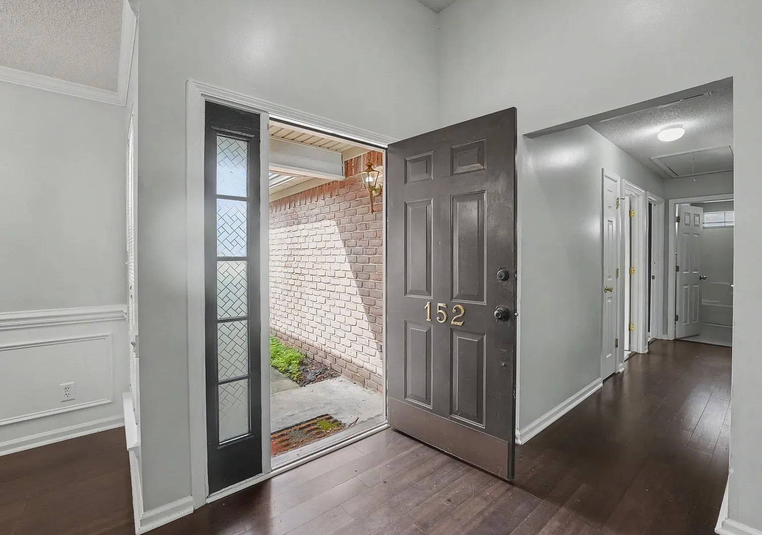 Updated 3 bedroom House in Georgetown — Photo 3