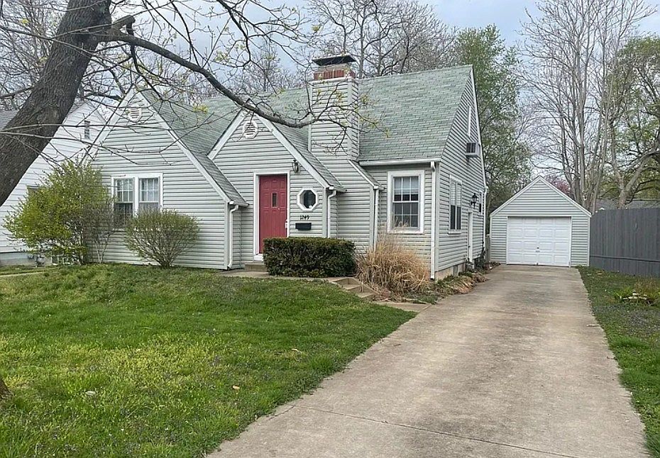 1st image of 1249 E University St