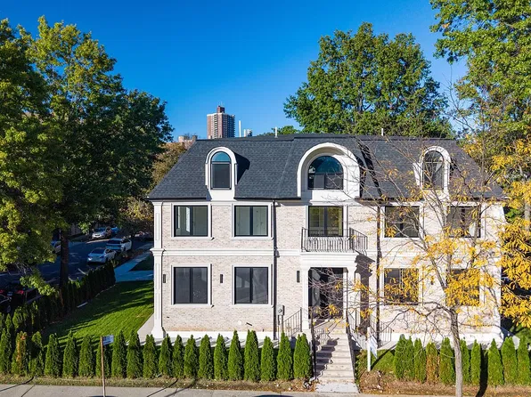 8507 Abingdon Rd, Kew Gardens, NY 11415