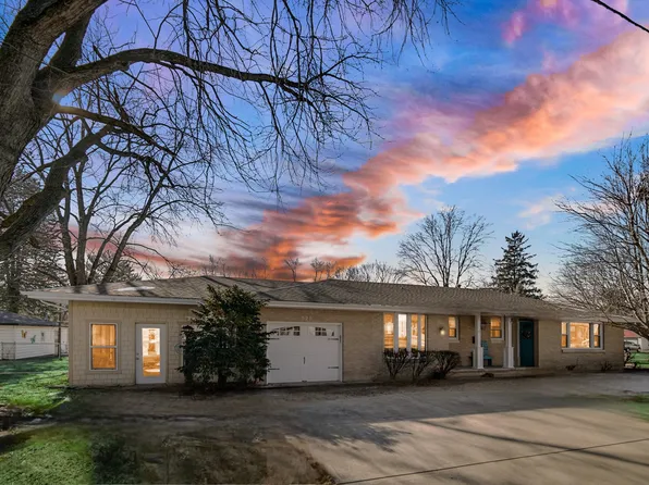 525 W 4th St, Momence, IL 60954