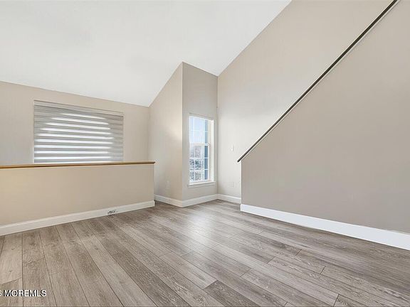 5th image of 42 Richmond Court