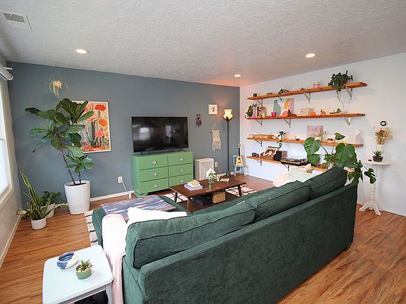 3rd image of 205 NE 79th Ave