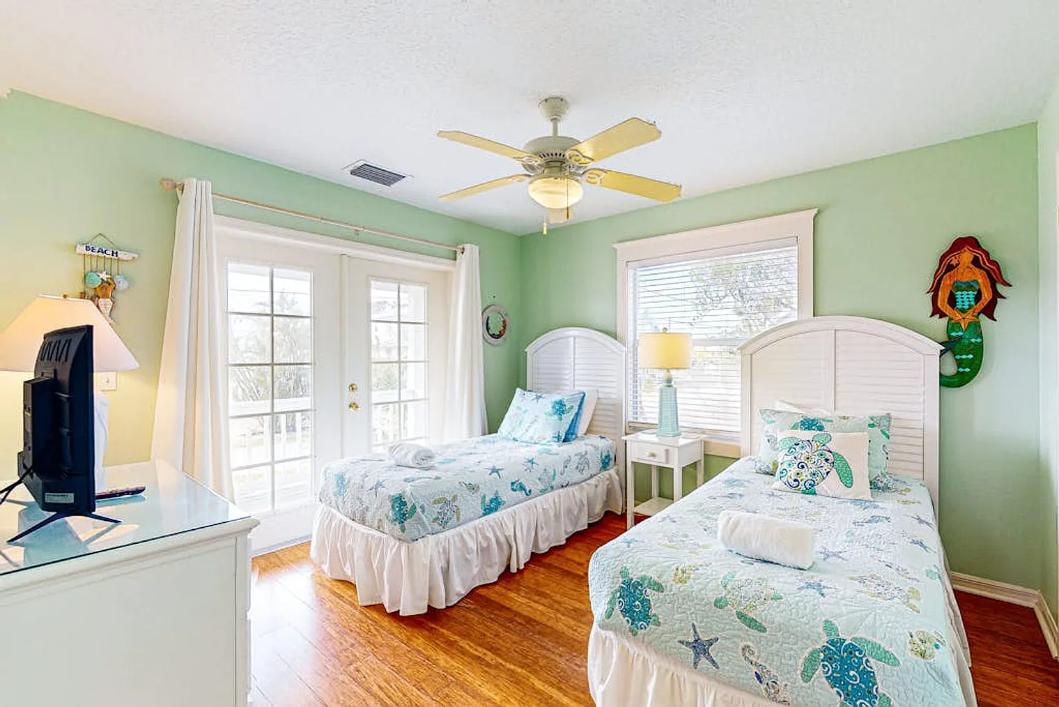 3 bed, 2.0 bath, 1991 sqft, $13,148 — Photo 4