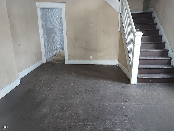 3rd image of 550 N Lasalle St