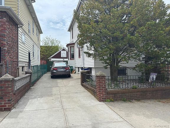 3rd image of 12414 23rd Avenue
