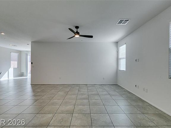 5th image of 1027 Huckburn Ave
