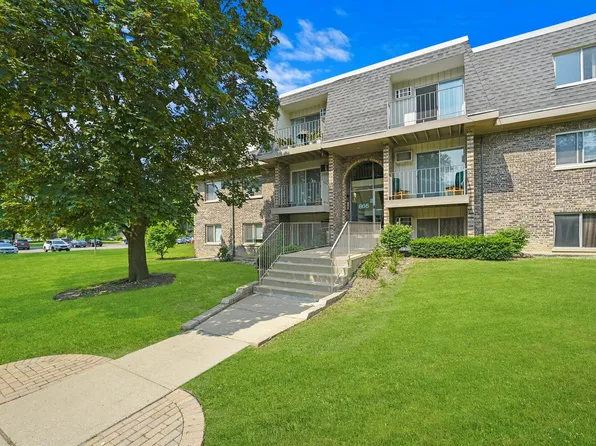 866 Blossom Ln APT 306, Prospect Heights, IL 60070