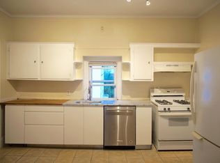 137 Sutton St, Providence, RI 02903