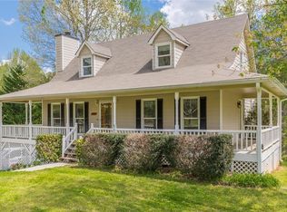 998 Maplelake Dr, Acworth, GA 30101