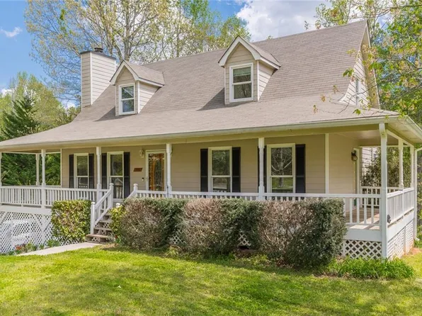 998 Maplelake Dr, Acworth, GA 30101