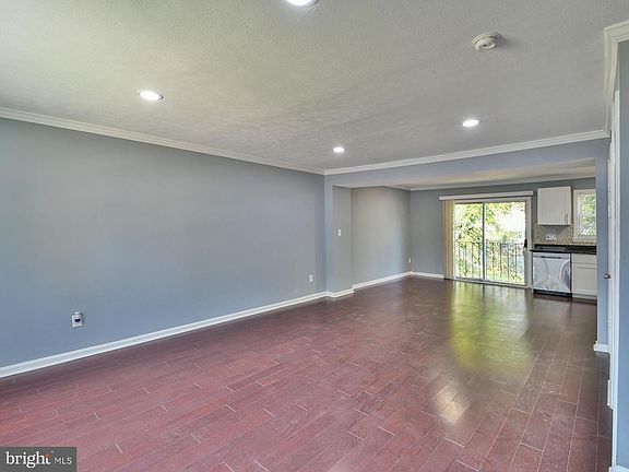5th image of 1206 Castlehaven Ct
