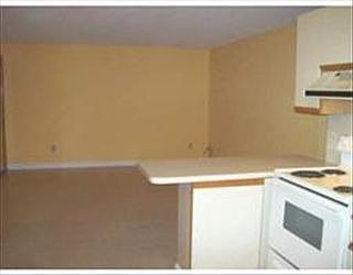 3rd image of 40 Danbury Dr APT 11