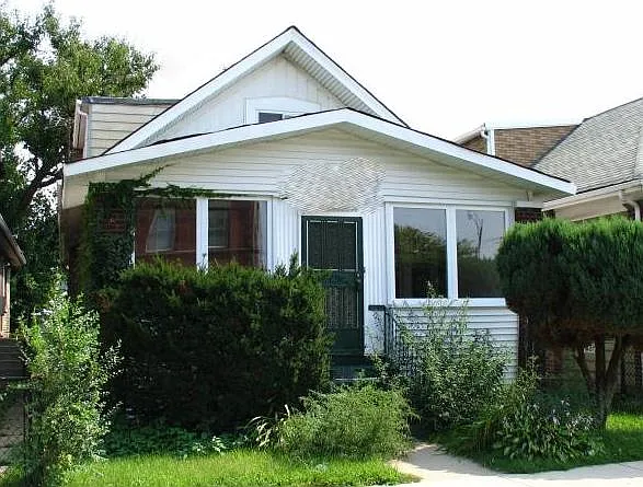 8145 S Bennett Ave photo 1