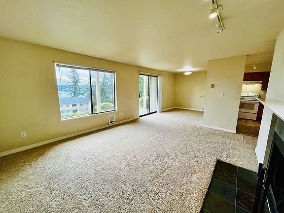 4th image of 1725 W Sunn Fjord Ln APT J105