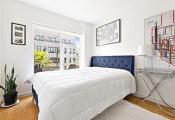4th image of 72 Huron St #3B