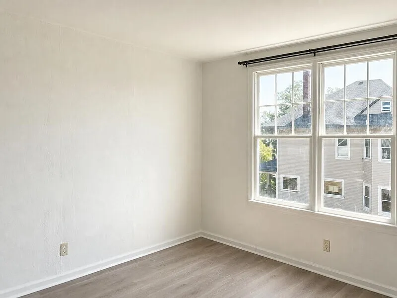 1 bed, 1.0 bath, $1,095 — Photo 4