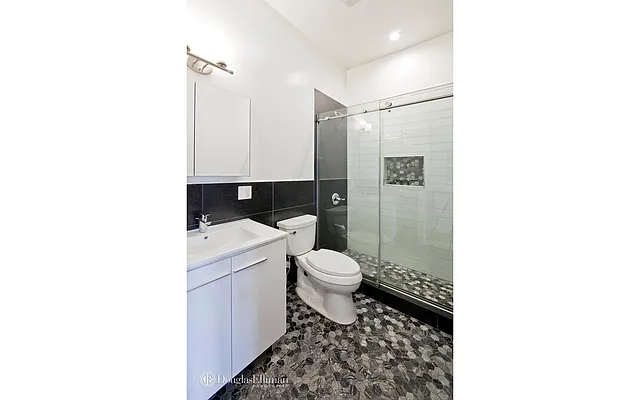 Rented by Douglas Elliman | media 29