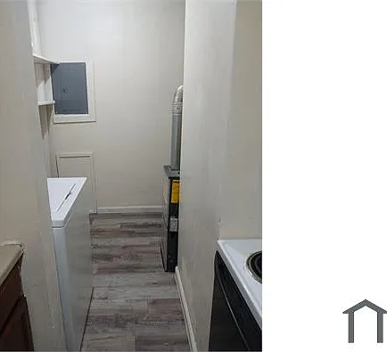 103 Cromwell Pl — Photo 2