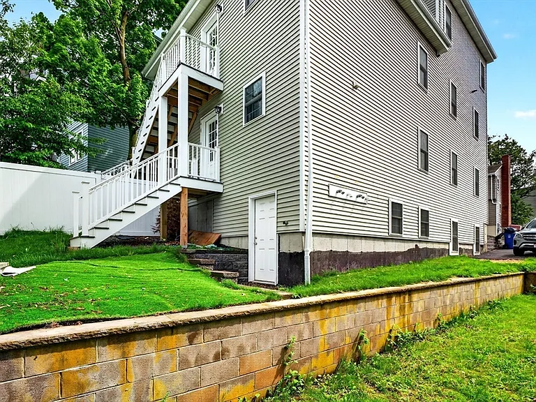 24 Crest Ave #1 — Photo 27