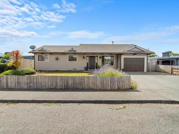 1238 Fernwood Dr, McKinleyville, CA 95519