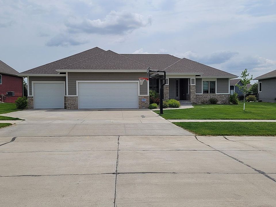 1st image of 612 Bluestem Trl