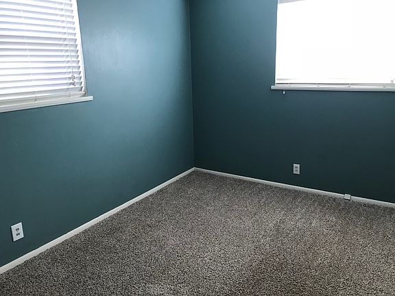 4th image of 1237 N Turner Ave