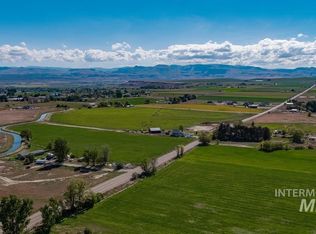 Melba Dr, Nampa, ID 83686