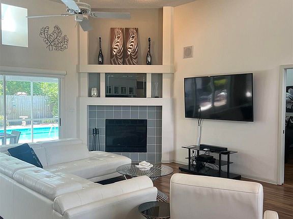 4th image of 3901 Leesway Cir