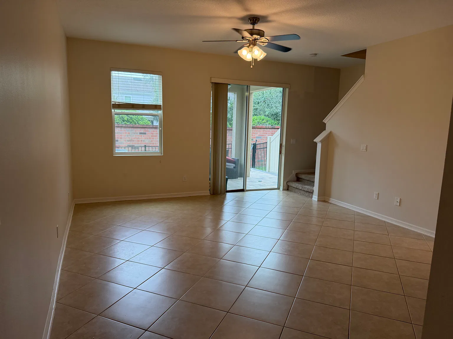 3 bed, 2.5 bath, 1384 sqft, $2,200 — Photo 1