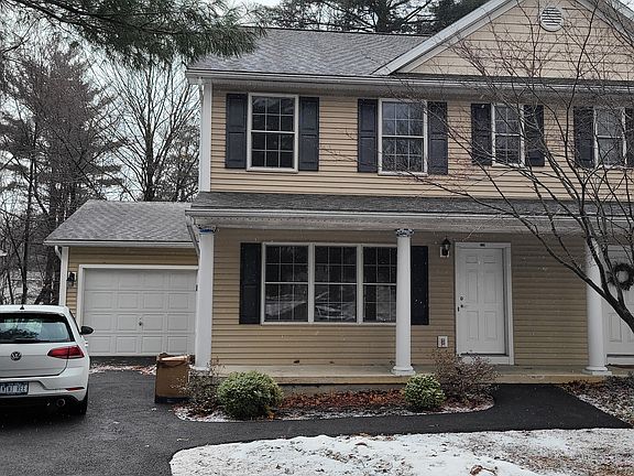 3rd image of 37A Cambridge Dr #A