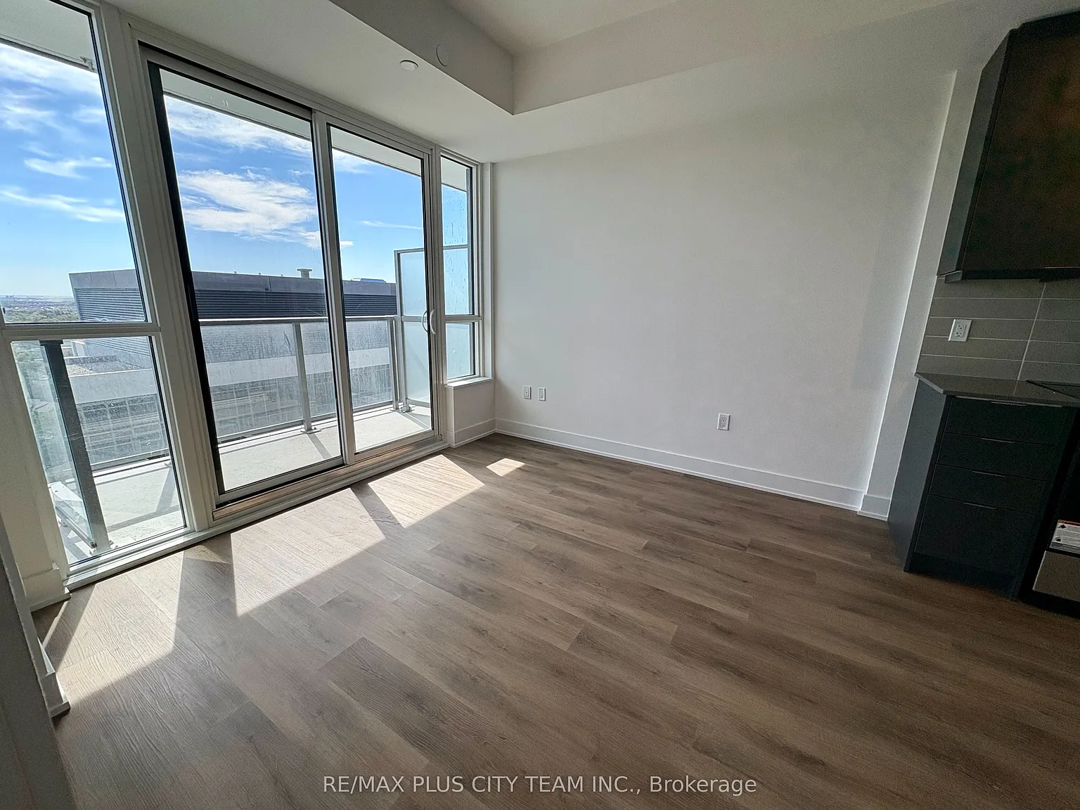2 bed, $2,125 — Photo 4