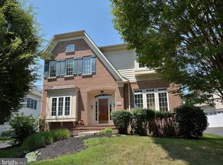 24917 Castleton Dr, Chantilly, VA 20152