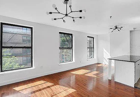 3rd image of 661 Washington St #12