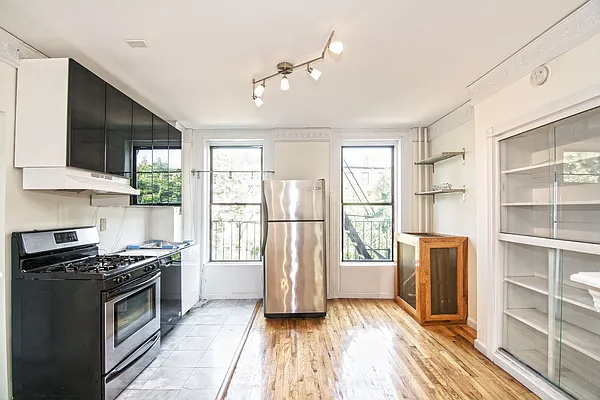 Rented by Ivey North LLC | media 25