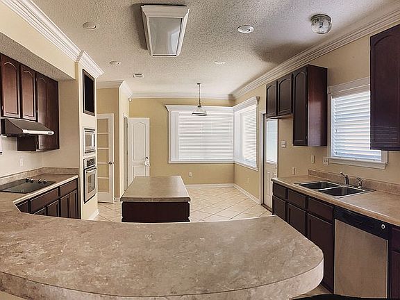 2nd image of 1141 Artesa Dr