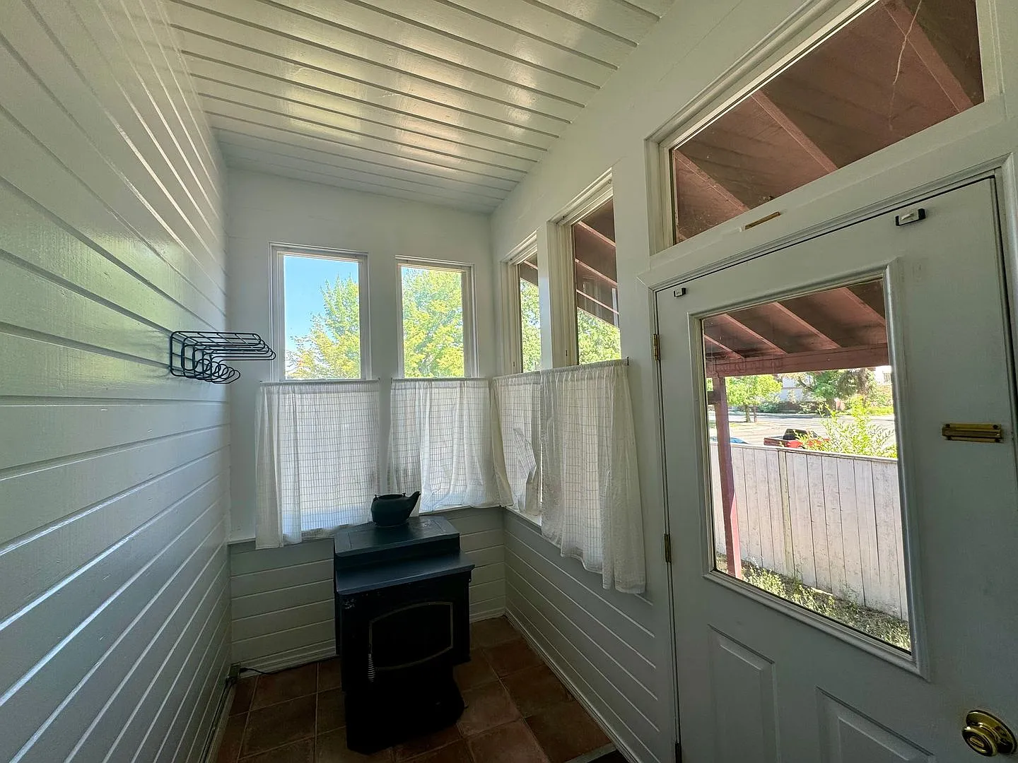 605 North Ruby — Photo 4