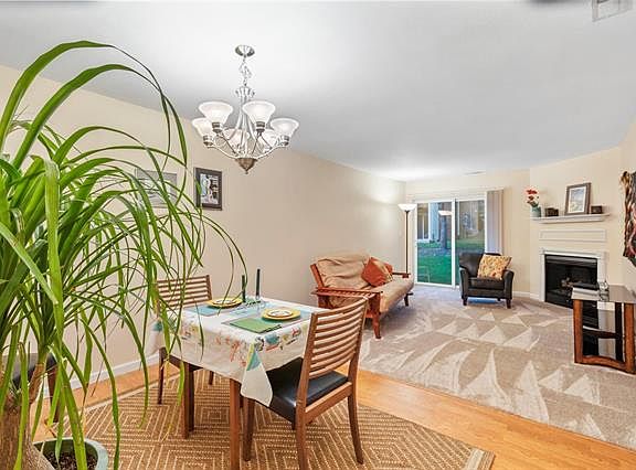 4th image of 1931 Greenglen Dr #201