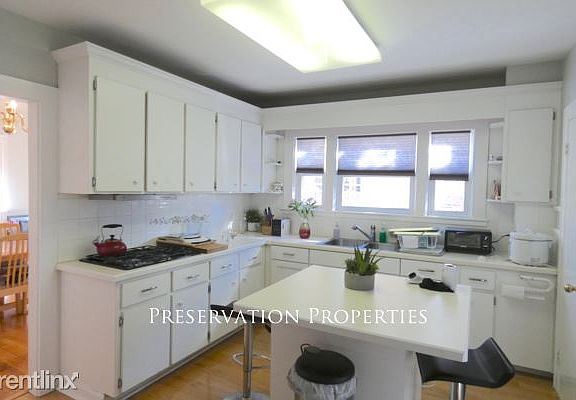 kitchen 32 aspect ratio