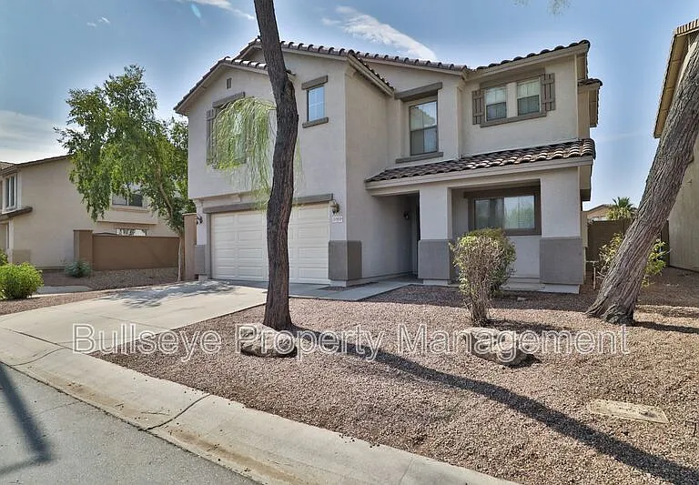 1069 E Lowell Ct — Photo 3