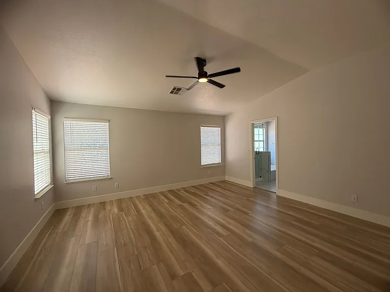 5004 Elm Grove Dr — Photo 21